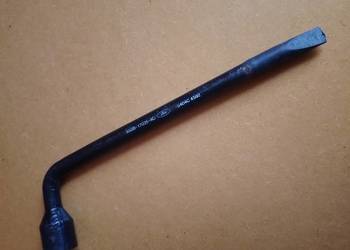 Oryginalny klucz 19 mm do kół Ford z końcówką do kołpaków