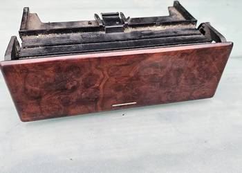 Schowek pod radio mercedes w210