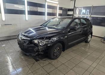 Hyundai i30 HB 1.4b uszkodzony 2011
