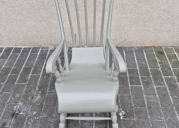 Drewniany fotel bujany