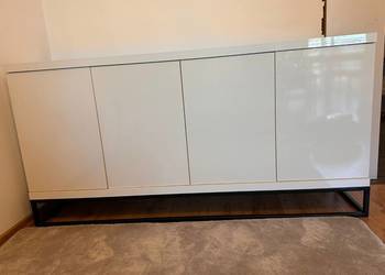 Komoda biały połysk 140x80x40 bardzo solidna na stelażu.