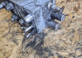 Hydrauliczny Zawór ciśnieniowy KOMATSU PC80 MR-3.