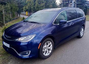 Chrysler Pacifica bogato wyposażony 8 osobowe