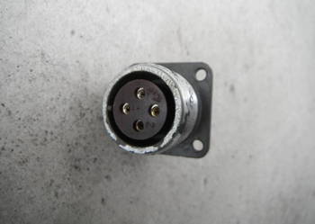 SzR20P4EG4 Uchwyt agergatowy 4 gniazda złącze.