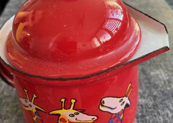 Sprzedam czerwony dzbanuszek emaliowany Sprzedam czerwony dzbanuszek emaliowany