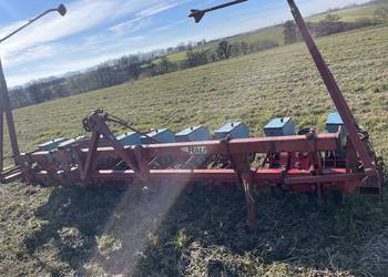 Siewnik do buraków rau