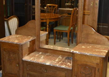 toaletka ludwikowska .dąb