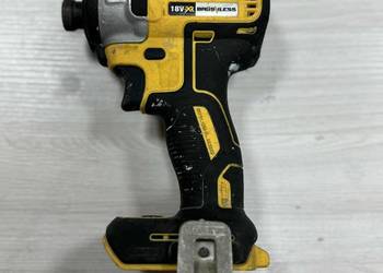 Zakrętarka udarowa DeWalt DCF887