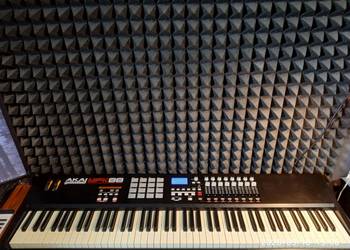 Akai Professional MPK88 – 88 ważonych klawiszy, pady MPC, kontroler MIDI US