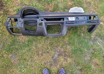 Sprzedam deskę rozdzielczą do bmw e91 2009  do naprawy