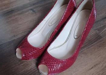 Buty czółenka na obcasie czerwone rozmiar 37 skórzane Kopciuszek