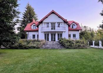 Przepiękna rezydencja w stylu dworkowym - WIĄZOWNA