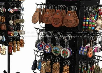 Obrotowy stojak sklepowy z perforacją + haki | czarny na magnesy i pamiątki