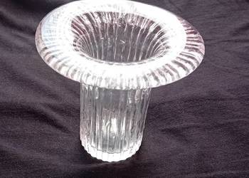 Wazon Vertica, Iittala, lata 70-e. Autor projektu Timo Sapraneva.