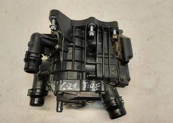 BMW G21 G20 Kombi 330e obudowa króciec termostatu 2.0e 8642560