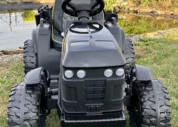 Duży Traktor na akumulator z Przyczepką Pilot dla dzieci
