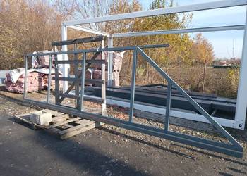 Rama bramy przesuwnej z demontażu