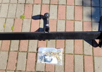 Hak holowniczy toyota hilux od 2016