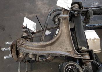 WAHACZ TYŁ LEWY MASERATI QUATTROPORTE LIFT 19397