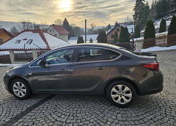 Sprzedam Opel Astra Sedan–2016 r., 76 000 km, 1.6 115 KM