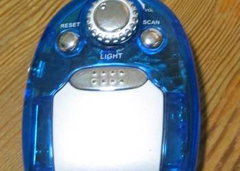 Miniaturowe radyjko na dwie bateryjki AAA