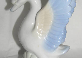 figurka łabędź porcelit_D