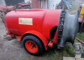 Opryskiwacz sadowniczy włoski 1600L