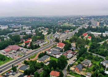 Budynek w centrum Wapienicy