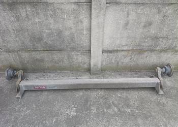 Oś KNOTT VG13, 1350 kg od przyczepy, niehamowanej