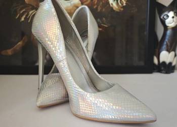 Buty na obcasie
