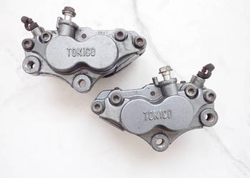 Dwa Zaciski Zacisk Przód Prawy Lewy Kawasaki Zx6f Zx6r Zx600f Zx6 Zx 94-97r
