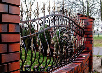 Patynowanie ogrodzeń , bram i balustrad