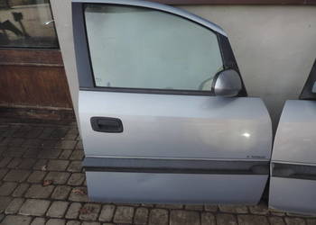 DRZWI PRAWY PRZÓD OPEL ZAFIRA A Z151