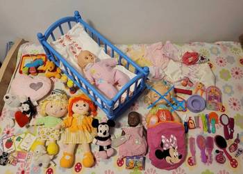 Książki / kolorowanki / maskotki / lalki / kołyska / poduszka / torebki..