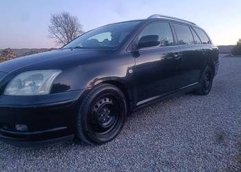 Toyota Avensis T25 2,0 Benzyna Combi 2003