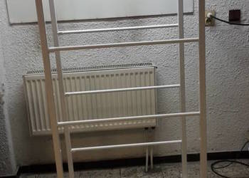 Stojak do mat łazienkowych, 8 półek