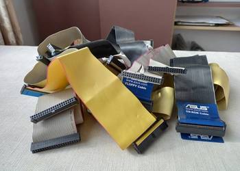 Kabel do napędów dyskietek, dysków HDD, CD-ROM (stary typ)