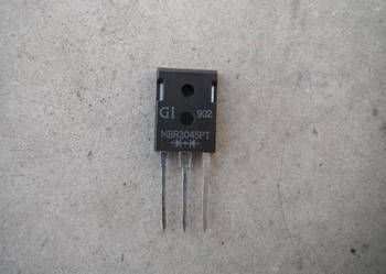 Dioda SCHOTTKY MBR3045PT duodioda 30A 45V TO-3P Nowe Dioda SCHOTTKY MBR3045PT duodioda 30A 45V TO-3P Nowe