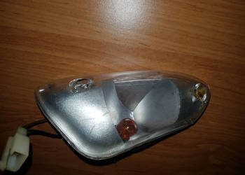 Prawy kierunkowskaz szklo clear Yamaha Aerox 50 97-12