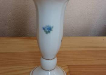 Smukły porcelanowy wazonik niemiecki Koenigrcea. Smukły porcelanowy wazonik niemiecki Koenigrcea.