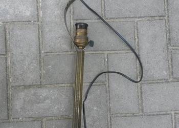 STARA LAMPA  Z PRZYKRECANĄ PODSTAWĄ