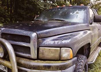 Dodge Ram 1500 V8  4x4