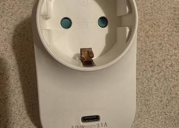 Gniazdko elektryczne z 2 portami USB