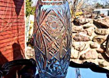 Śliczny wazon kryształowy