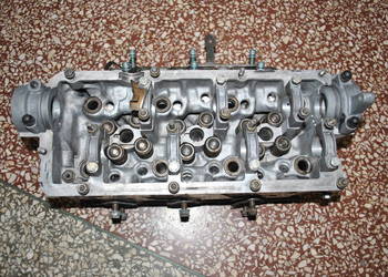 Głowica cylinfrów prawa AUDI A4B5 A6C5 A8D2 PASSAT B5 SUPERB1 2,5 V6 TDIAFB