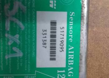 Fiat Seicento sensor airbag moduł sterownik poduszek 51719095