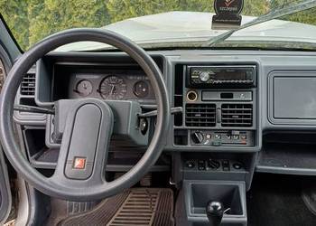 Citroen AX w całości
