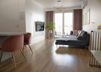 3-Pokoje/ Balkon/ Klimatyzacja/ Ciche / Miejsce postojowe