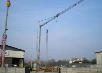 Żuraw samowznoszący San Marco SMH 223 – 2006 rok – wysięg 22 m – udźwig 1,2