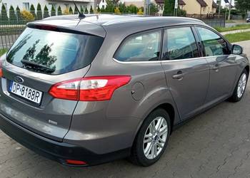 Ford Focus 2014 r. Kombi TITANIUM, Hak, Bardzo ładny